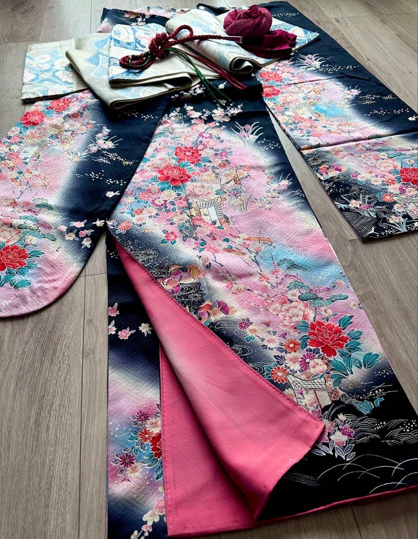 jessica【豪華4点】振袖セット 正絹 黒×ピンク 牡丹 桜 袋帯付き