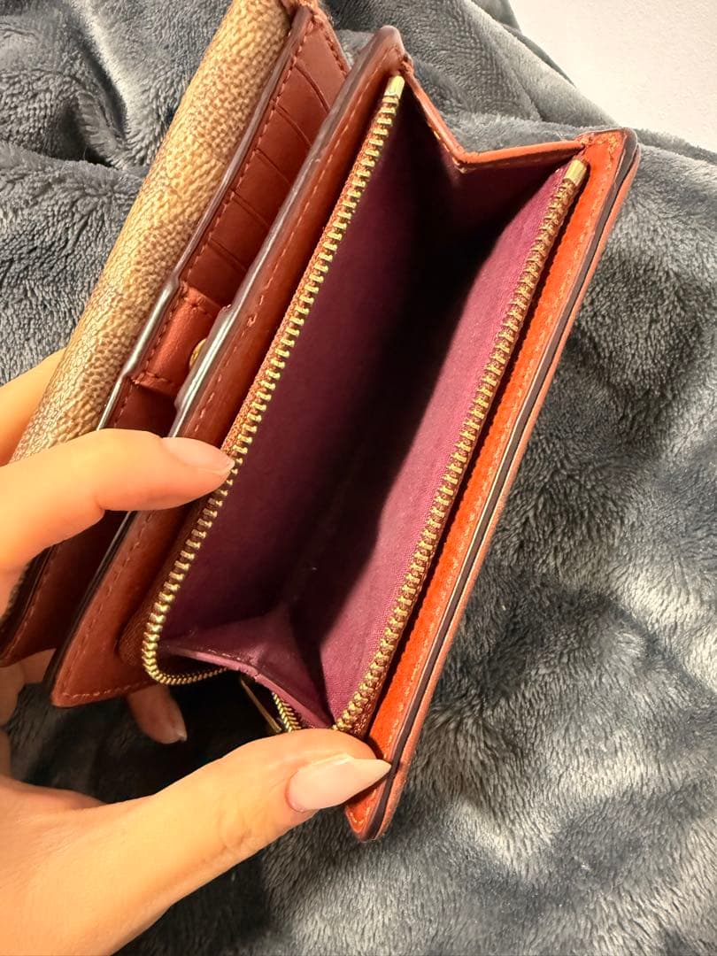 【最終値下げ】coach ミディアム ウォレット　シグネチャー キャンバス箱付き