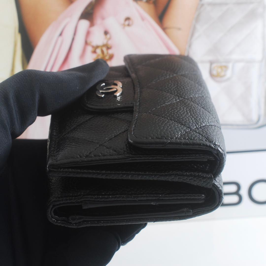 シャネル＊CHANEL＊キャビアスキン＊マトラッセ＊三つ折り財布
