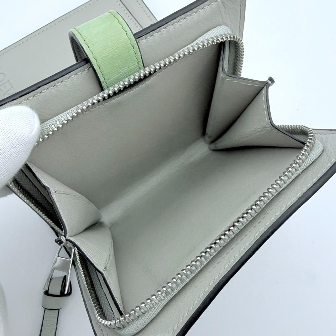 LOEWE ロエベ アナグラム スリムジップ バイフォールドウォレット グレー
