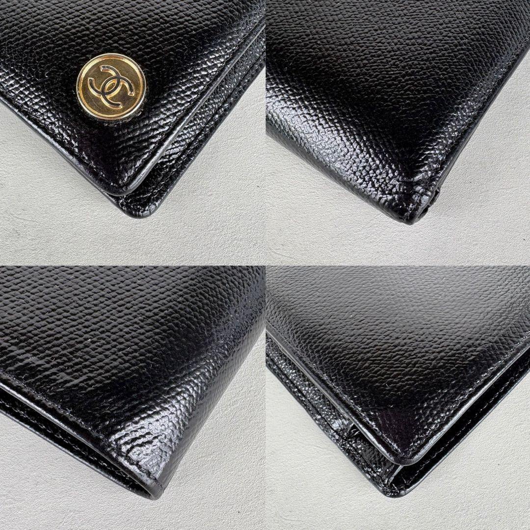 CHANEL シャネル　ココボタン　二つ折り　キャビアスキン　財布