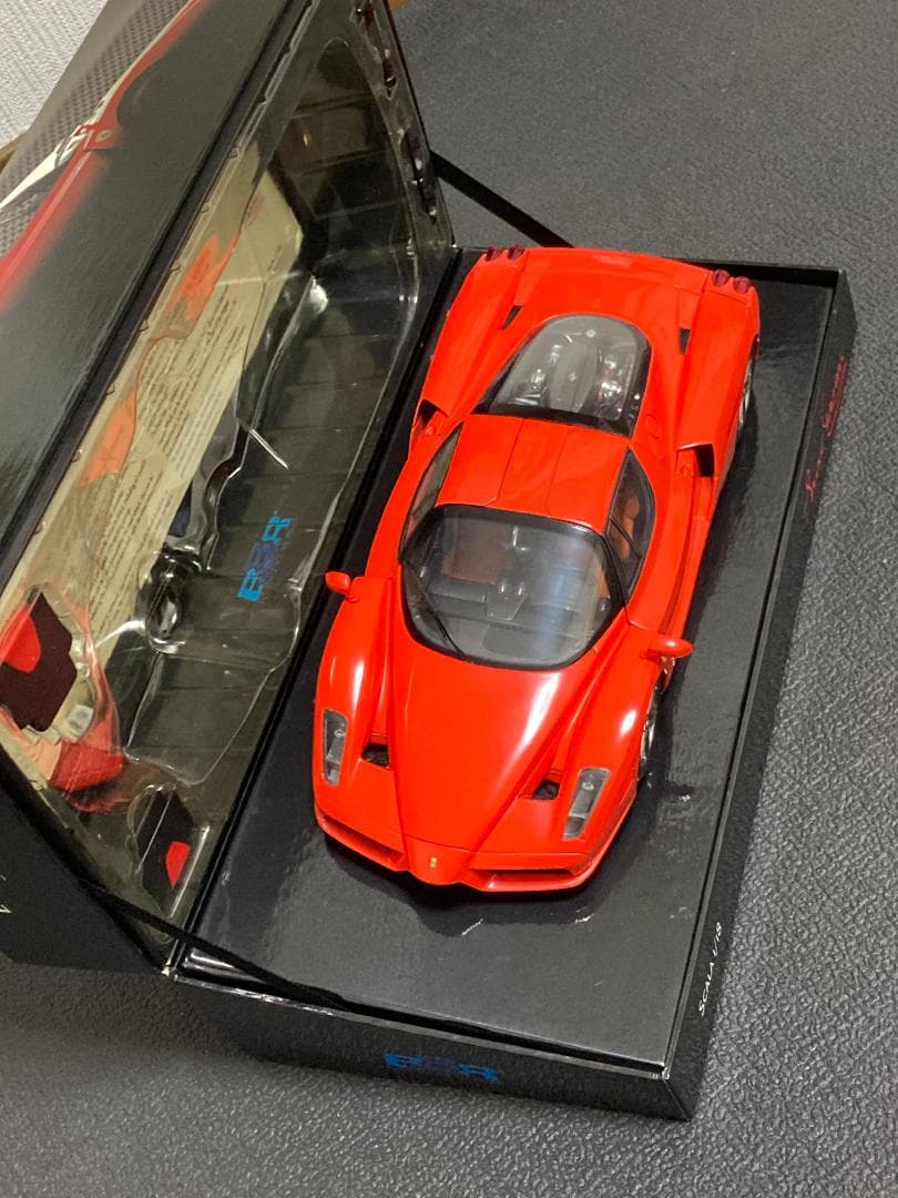 1/18 BBR エンツォフェラーリ ロッソコルサ（ミハエル・シューマッハ仕様）