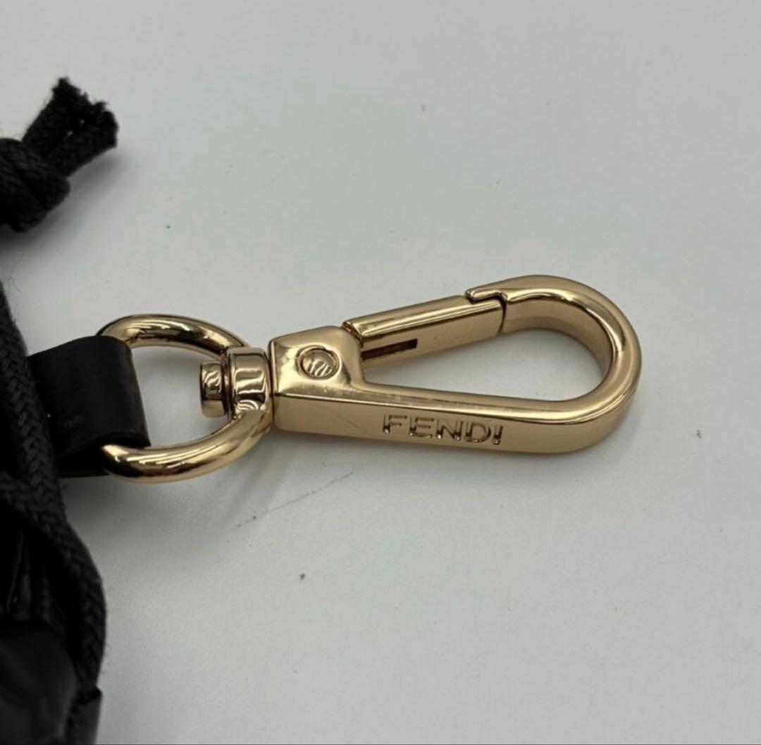 FENDI ブラック サングラス 保護袋付き