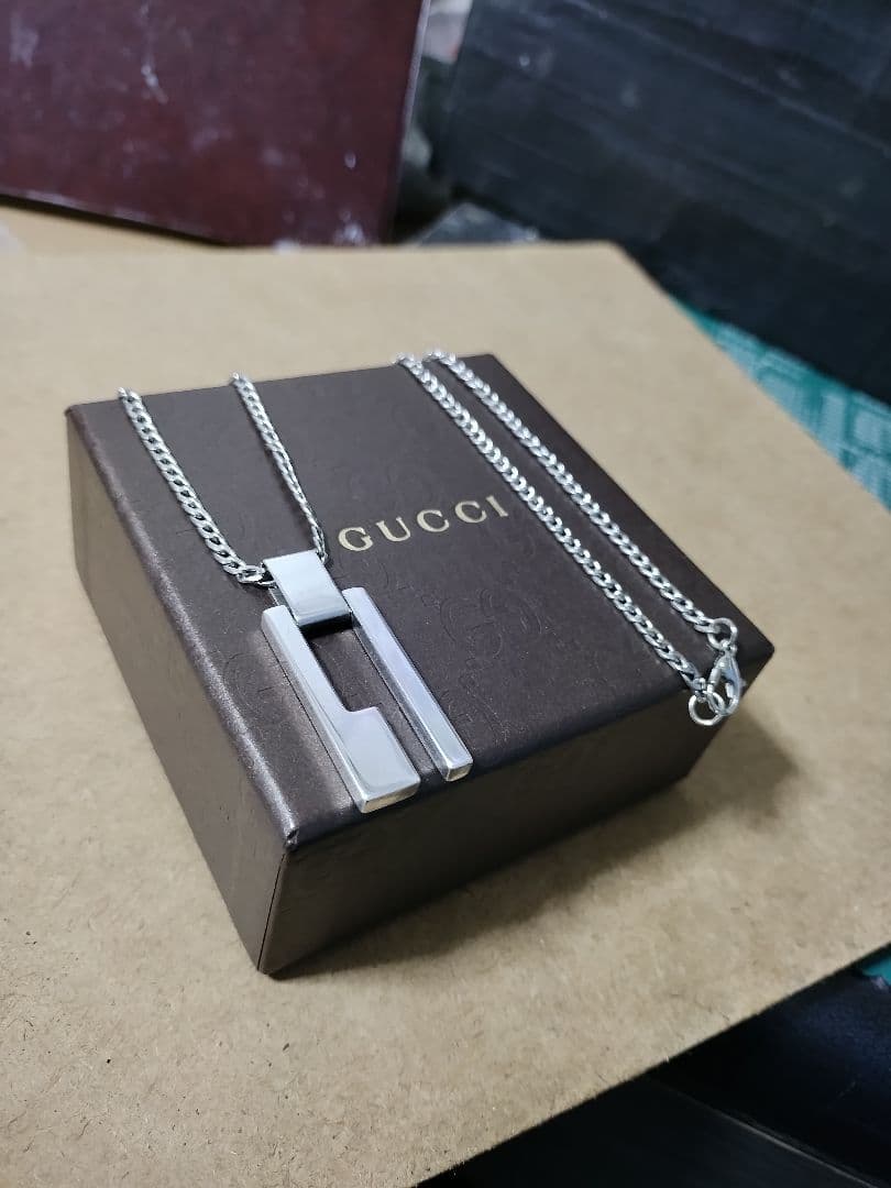 GUCCI グッチ シルバー925 Gネックレス イタリア製 高級感あり