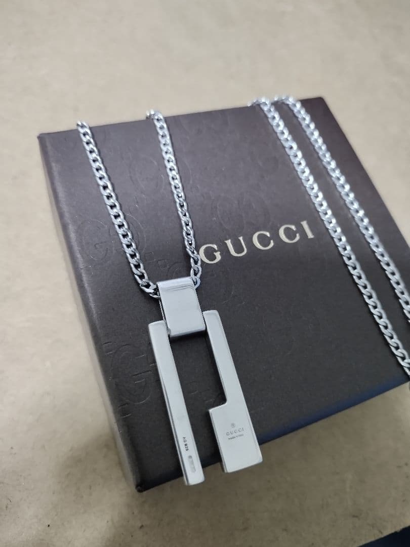 GUCCI グッチ シルバー925 Gネックレス イタリア製 高級感あり