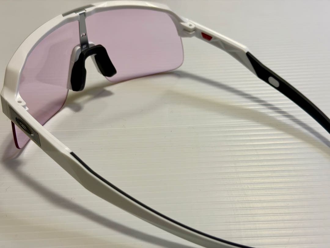 小物 Oakley Sutro Lite S