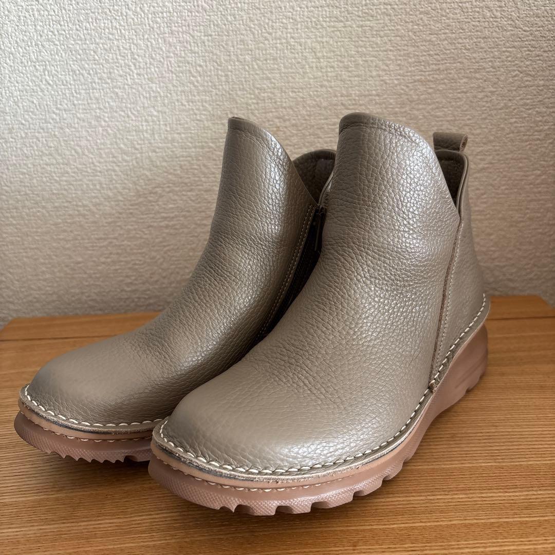 JS Heartlavel 軽量 レザー ブーツ 日本製　グレージュ A.S.W