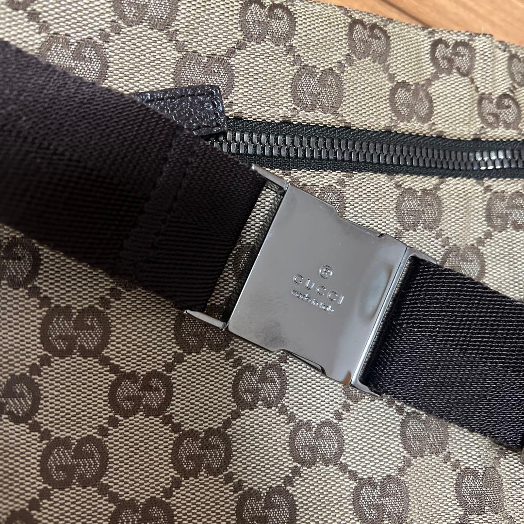 GUCCI ボディーバック