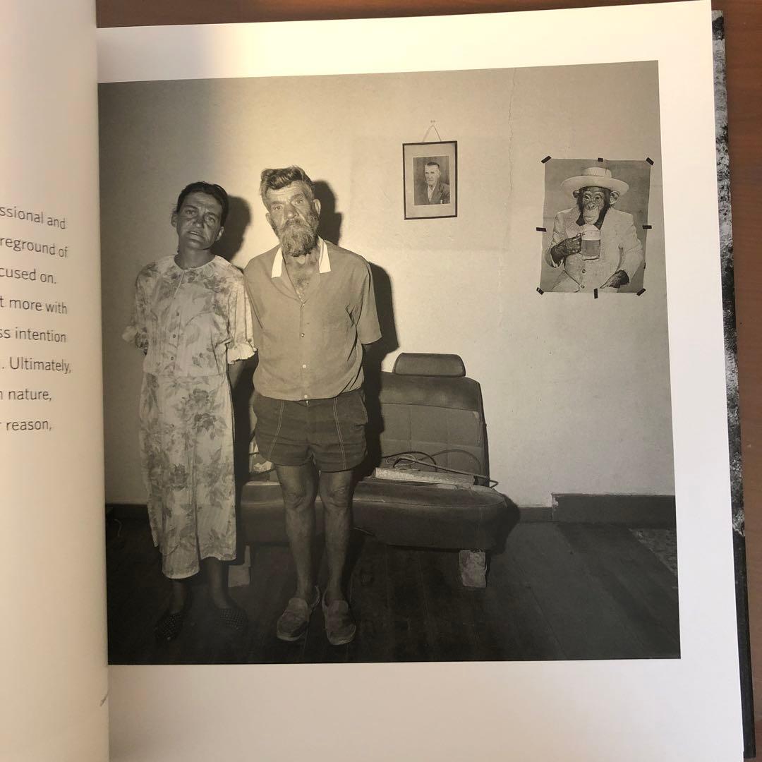 洋書 BALLENESQUE: Roger Ballen: Retrospective