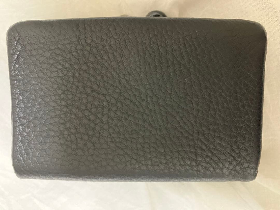 【美品】ear PAPILLONNER 牛革がま口財布 イアパピヨネ