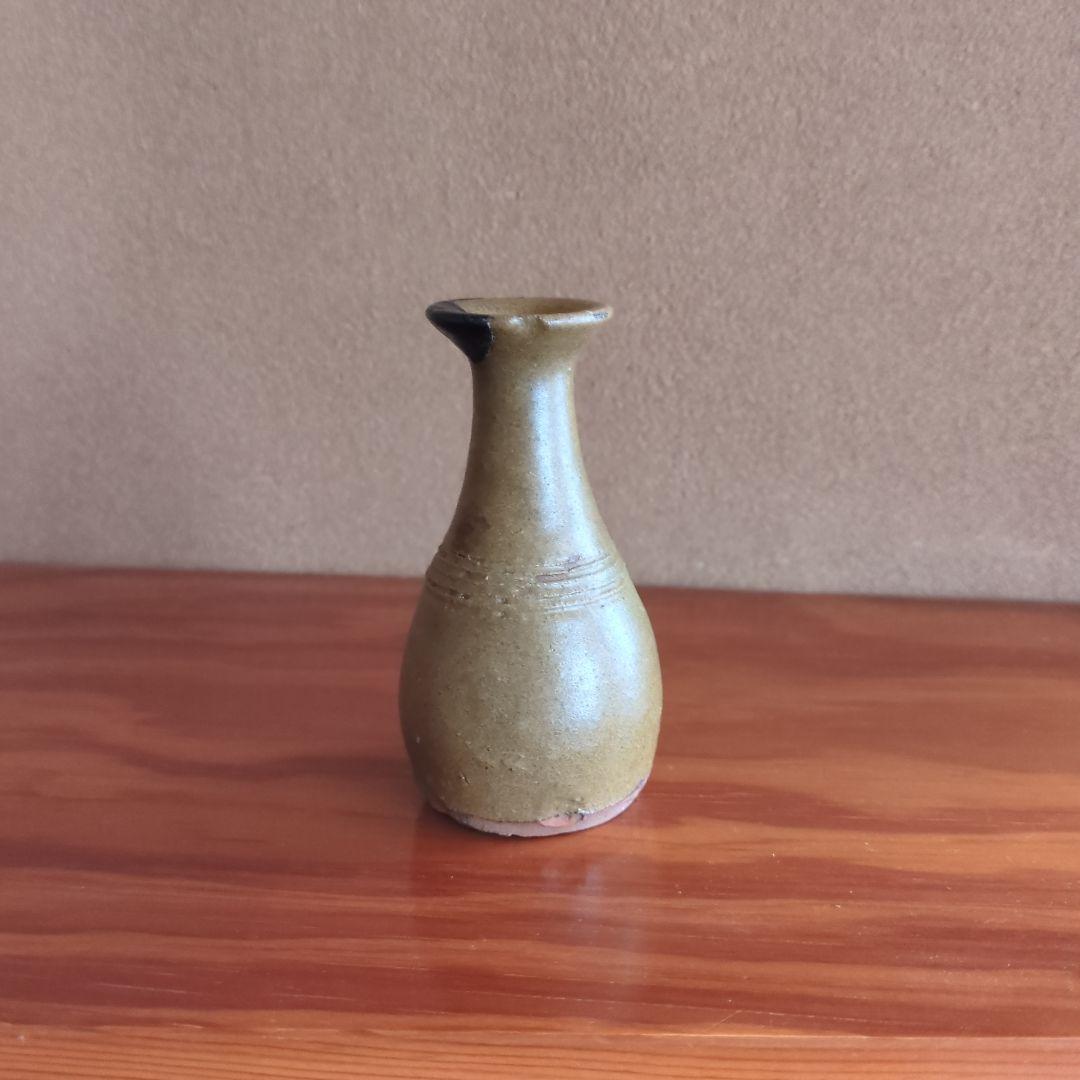 緑がかった茶色の陶器瓶　骨董品　古琉球　沖縄