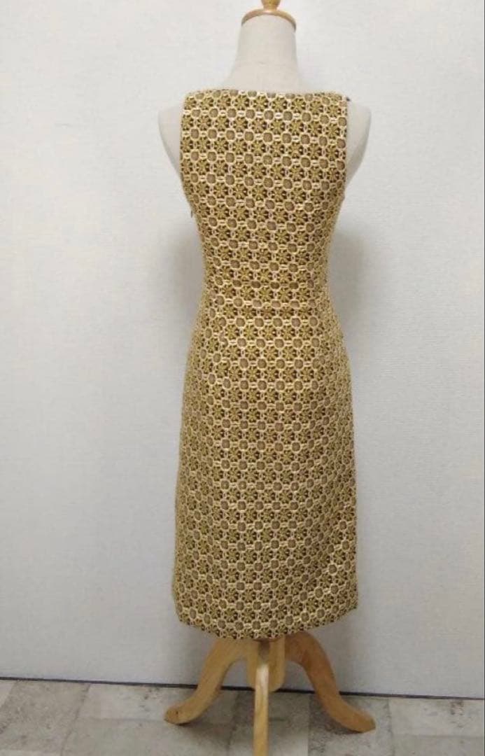 希少　プラダゴールドラメ糸刺繍タイトワンピース40／ゴールド　パーティーワンピ