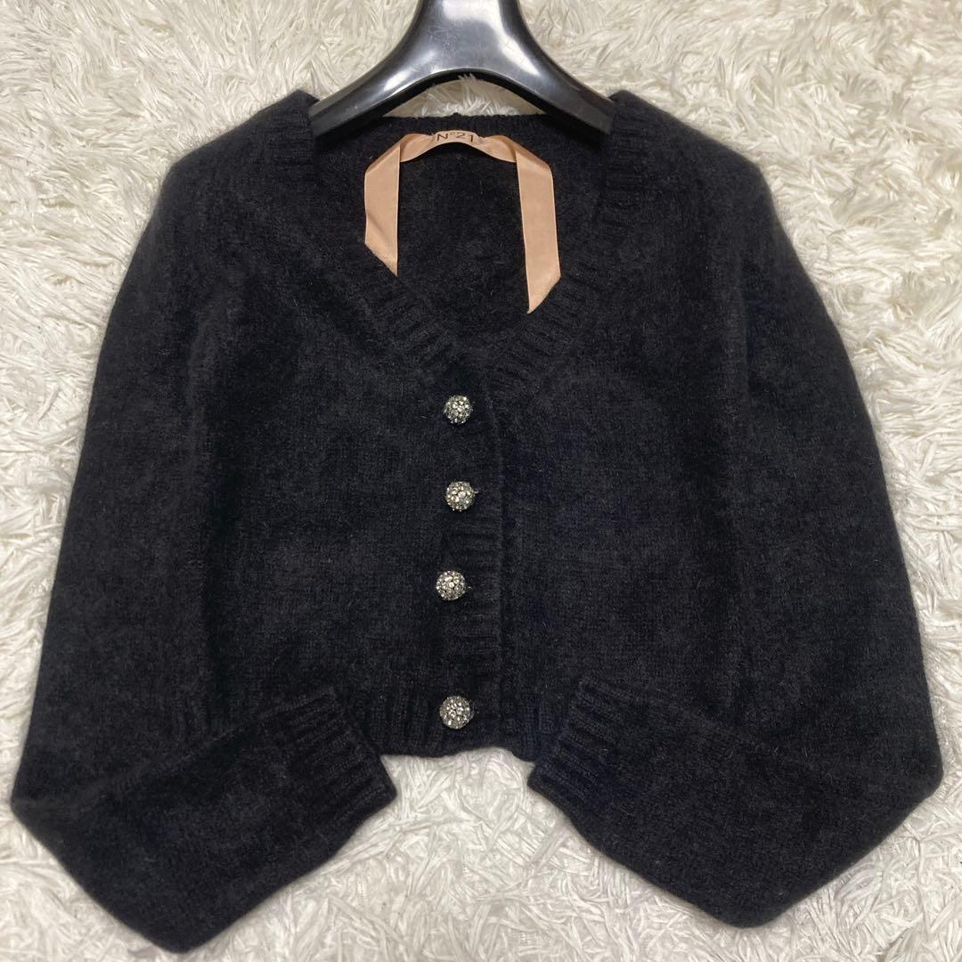 美品✨N°21 ヌメロヴェントゥーノ　クロップドカーディガン　アンゴラ　M 黒