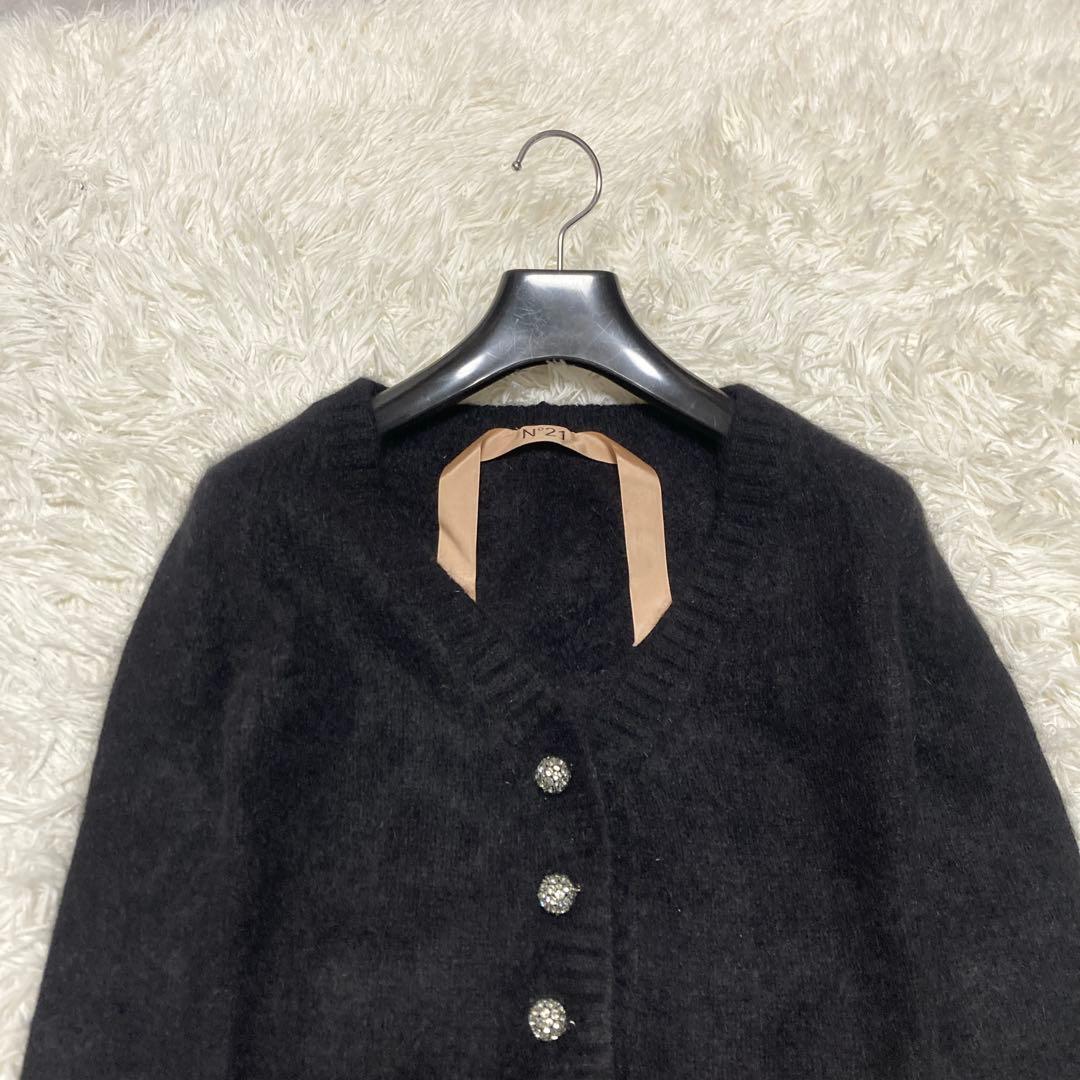 美品✨N°21 ヌメロヴェントゥーノ　クロップドカーディガン　アンゴラ　M 黒