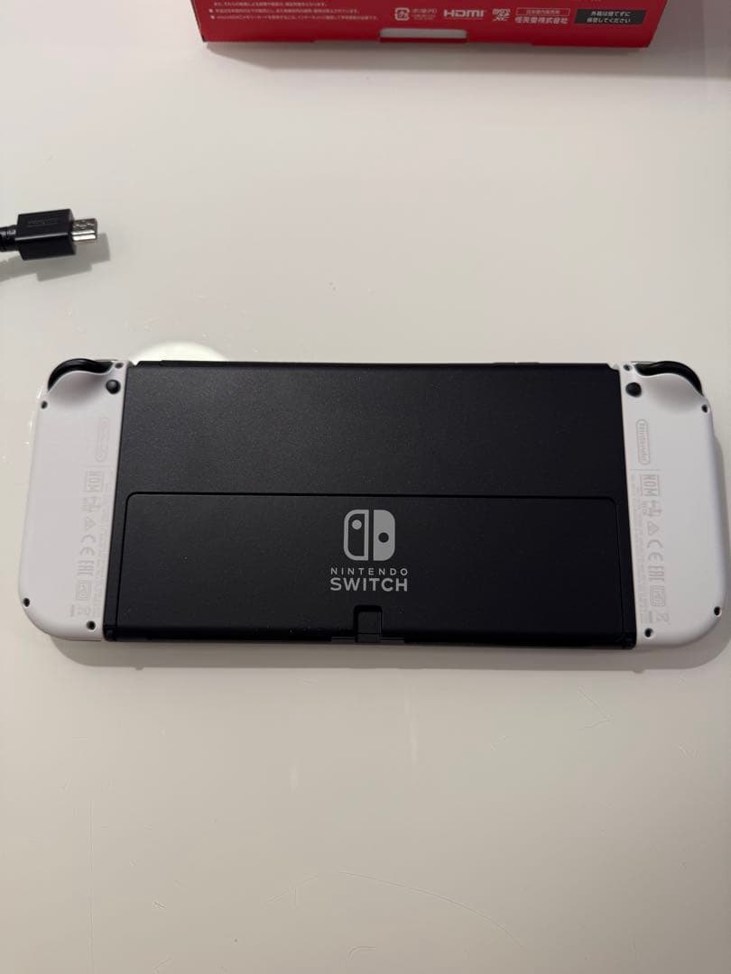 Nintendo Switch 有機eLモデル+ マリオカート8デラックス