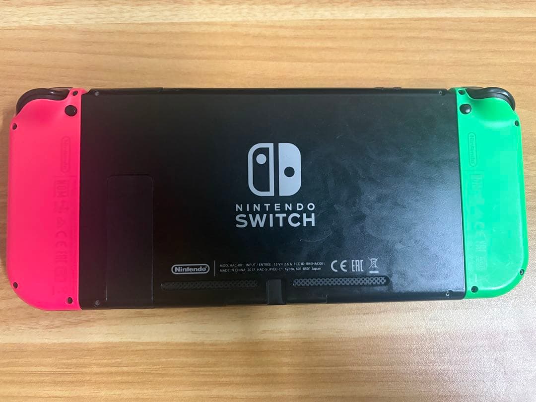 Switch本体スプラトゥーン仕様 64GB microsdなど色々ついています