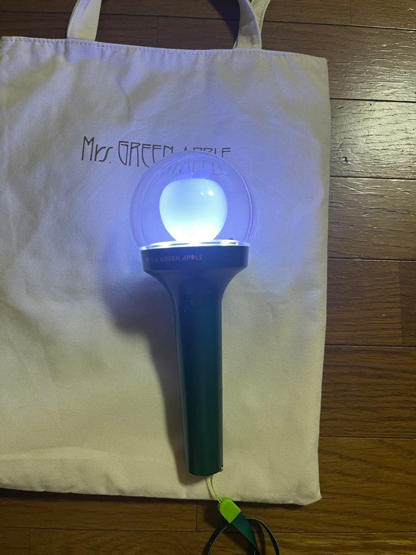 Mrs. GREEN APPLE トートバッグとペンライトセット
