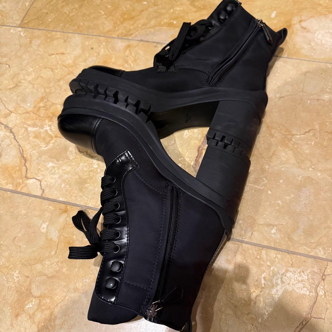 限定値下げ！【PRADA】ロゴ入レザー&ナイロンミドルブーツ 8.5cmヒール