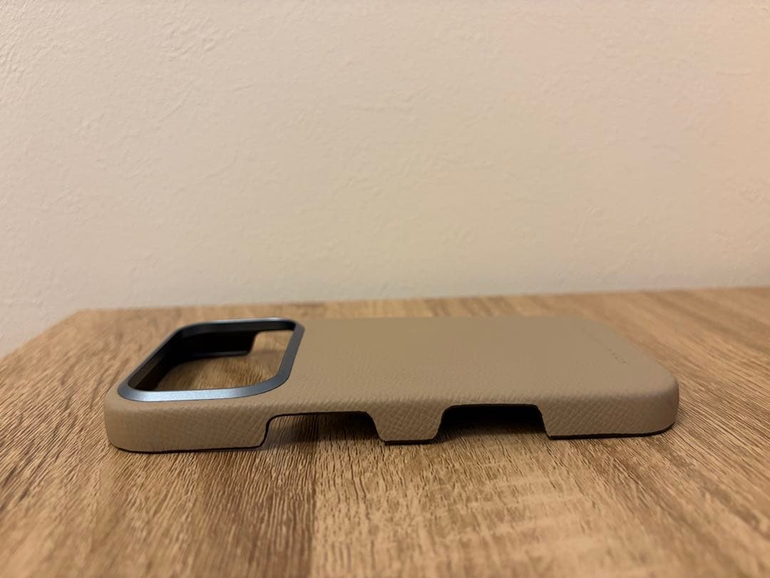 【新品未使用】 BONAVENTURA iPhone17Proケース グレージュ