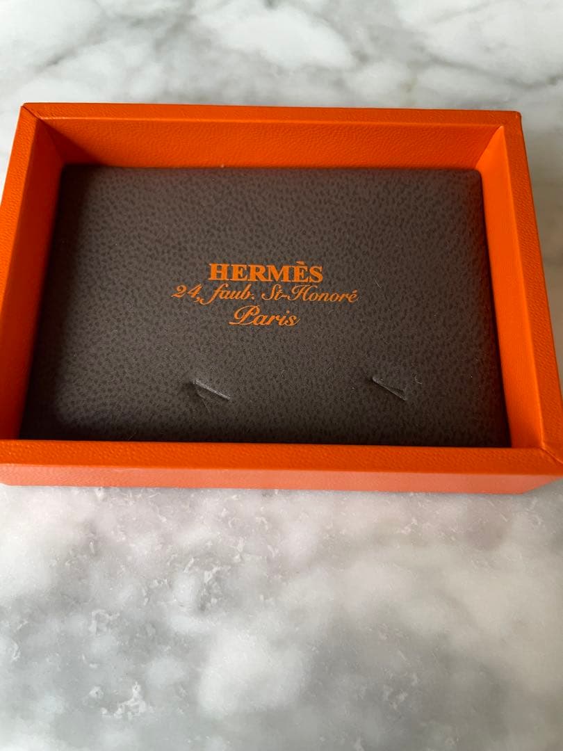HERMES キューブシルバー カフリンクス 専用BOX、リボン付き