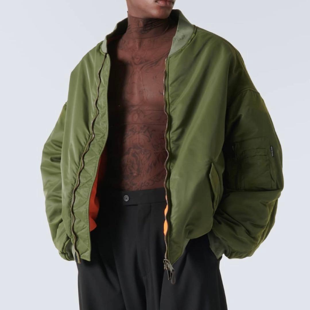 【BALENCIAGA】OFF SHOULDER BOMBER XS