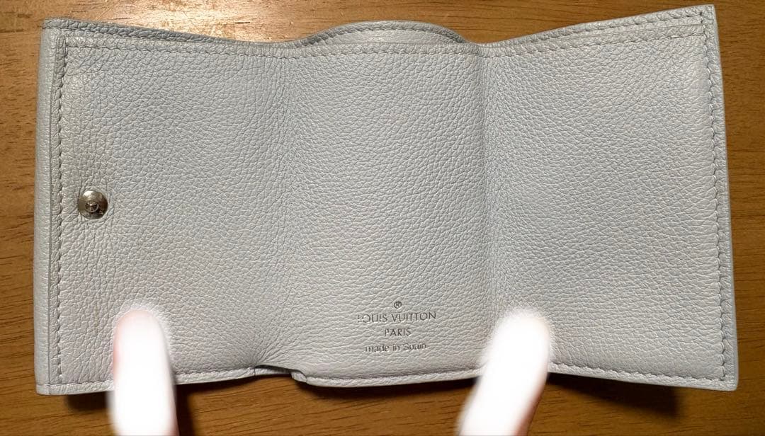 ルイヴィトン　LOUIS VUITTON 財布