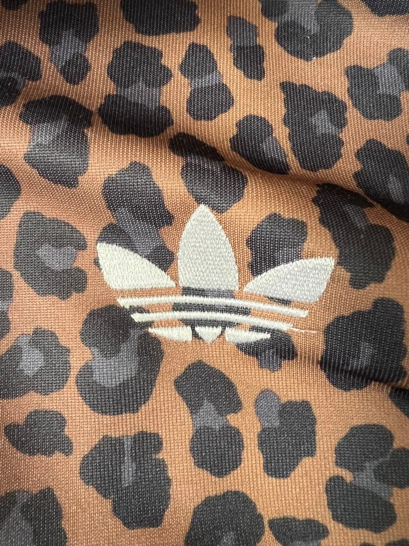 adidas ヒョウ柄　ジャージ　Mサイズ