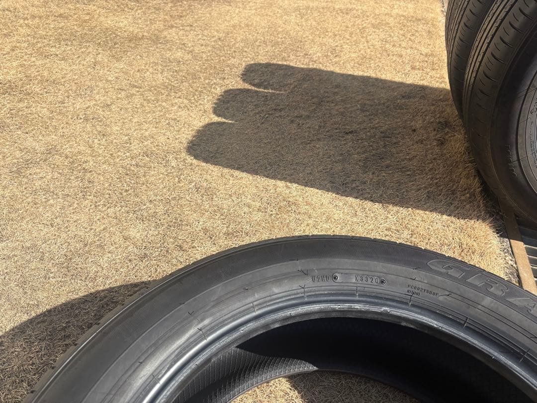 225/60R18 ダンロップ製タイヤ　ハリアー、RAV4、アルファード等