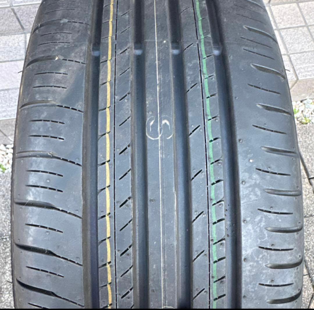 225/60R18 ダンロップ製タイヤ　ハリアー、RAV4、アルファード等