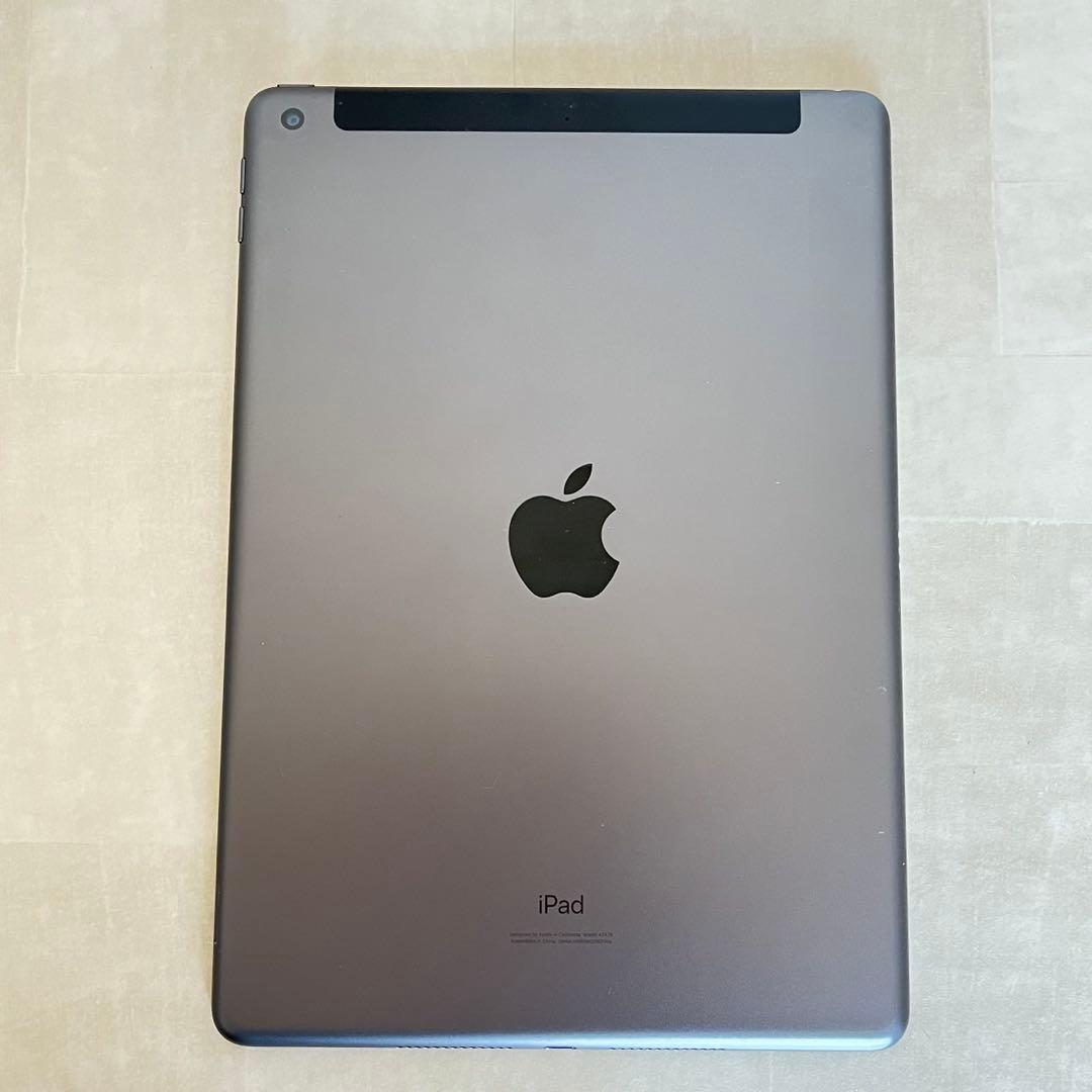 Apple iPad 第8世代　32GB Wi-Fiモデル スペースグレー 本体