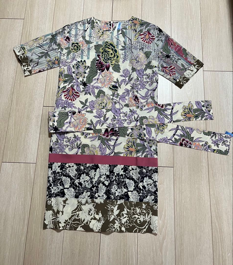 ★一回着用★クリーニング済み★エトロ　花柄 半袖 ひざ丈ワンピース　40