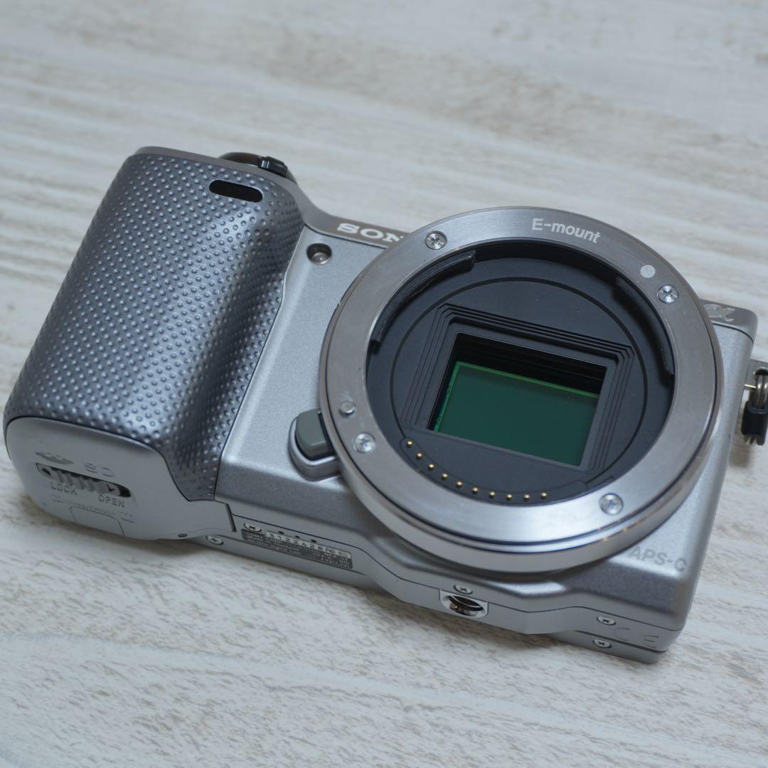 SONY NEX-5T シルバー　ミラーレス一眼 APS-C
