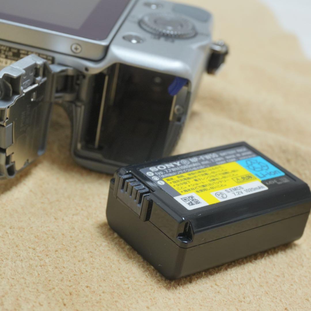 SONY NEX-5T シルバー　ミラーレス一眼 APS-C