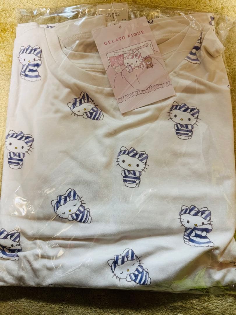 サンリオ【gelato pique】総柄ロングTシャツ