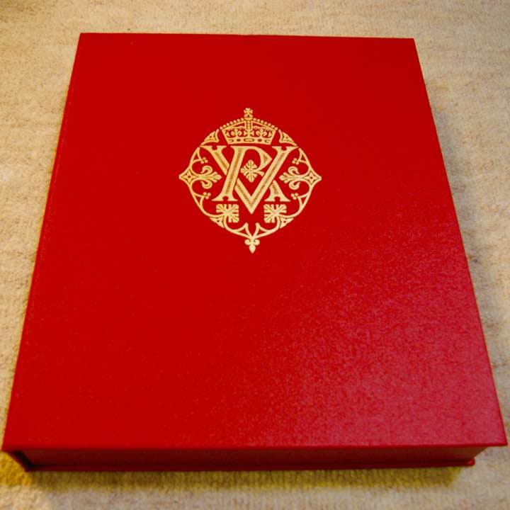 新品 Queen Victoria著書 限定１１１１番 山羊革表紙 ３方金箔装丁