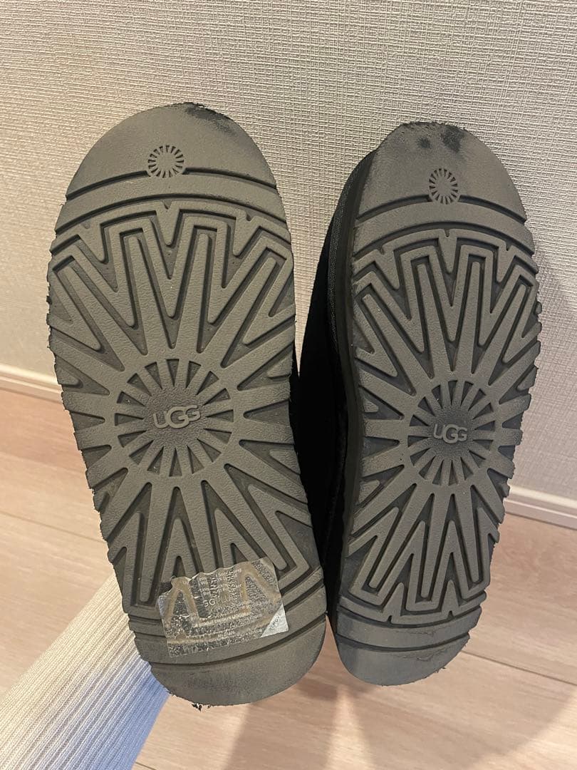 UGG タズ サボ　ブラック　24cm