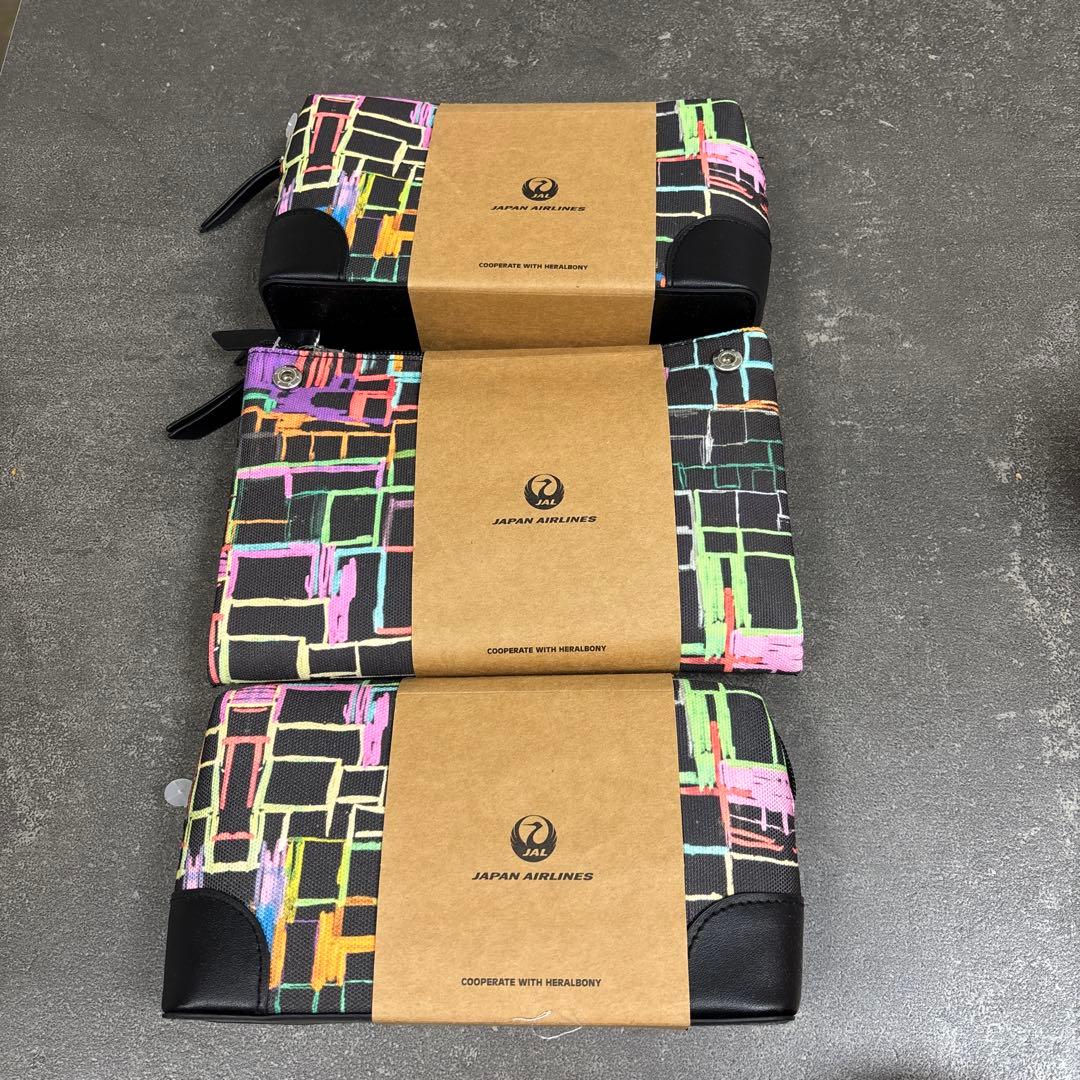 【未開封品】JALファーストクラストラベルポーチ HERALBONY コラボ