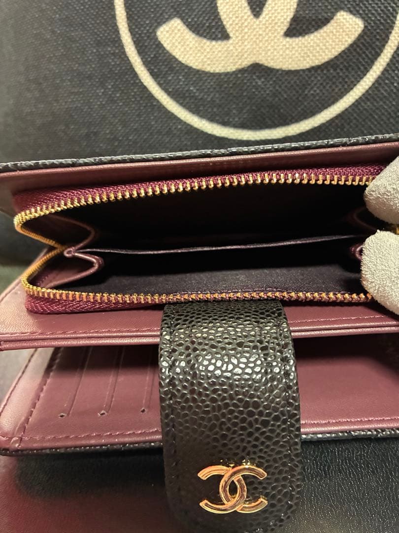 ゆぅ『未使用』CHANELキルティング２つ折り財布