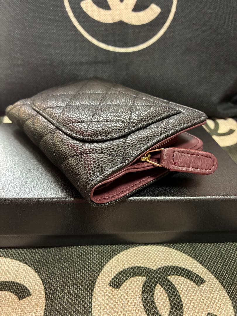 ゆぅ『未使用』CHANELキルティング２つ折り財布