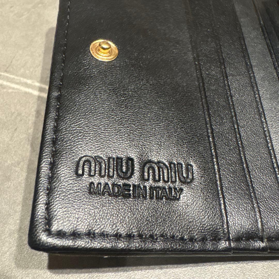 り*す様 MIU MIU ブラック 二つ折り財布 極美品