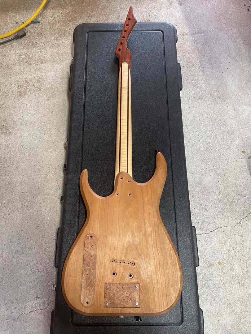 ギター blackmachine b7 clone