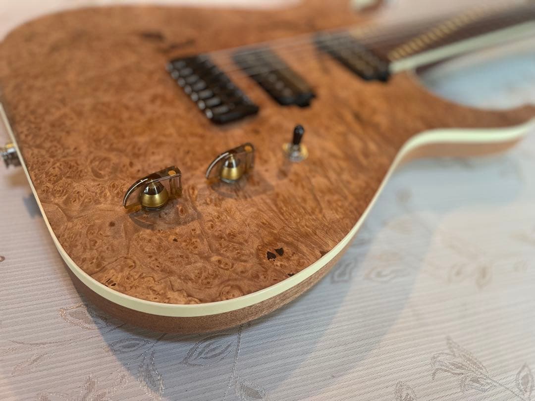 ギター blackmachine b7 clone