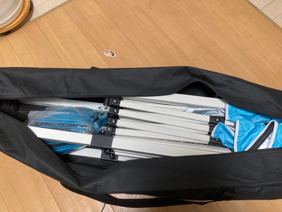 FIELD DOORワンタッチタープ 青 収納ケース付き