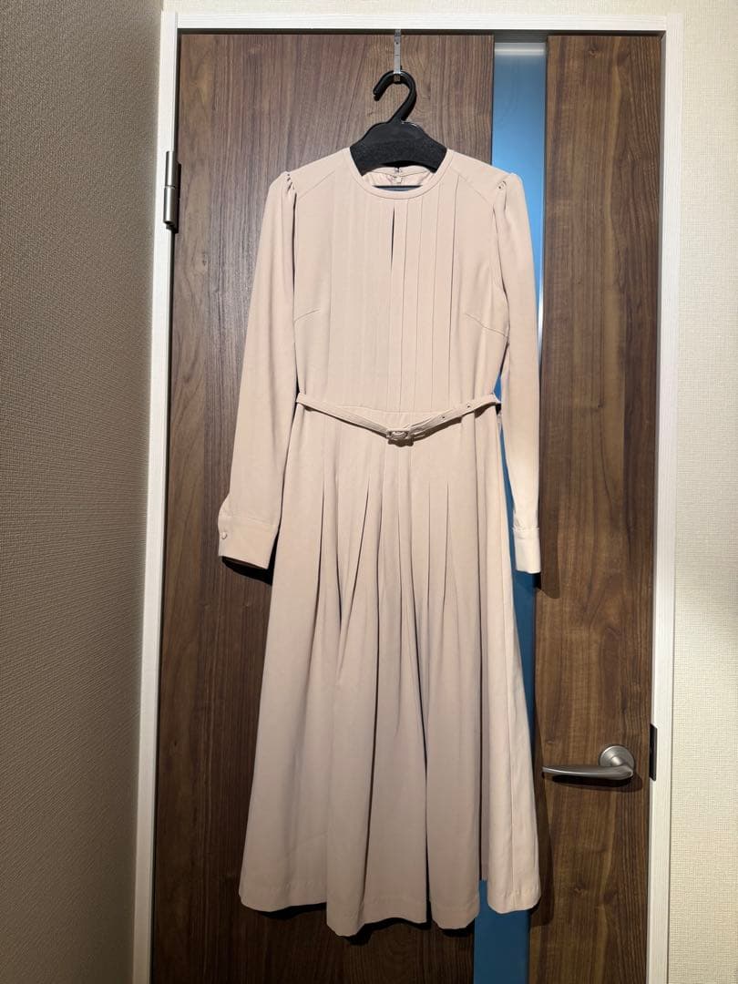定価25,000円　CELFORD セルフォード　バックサテンプリーツワンピース