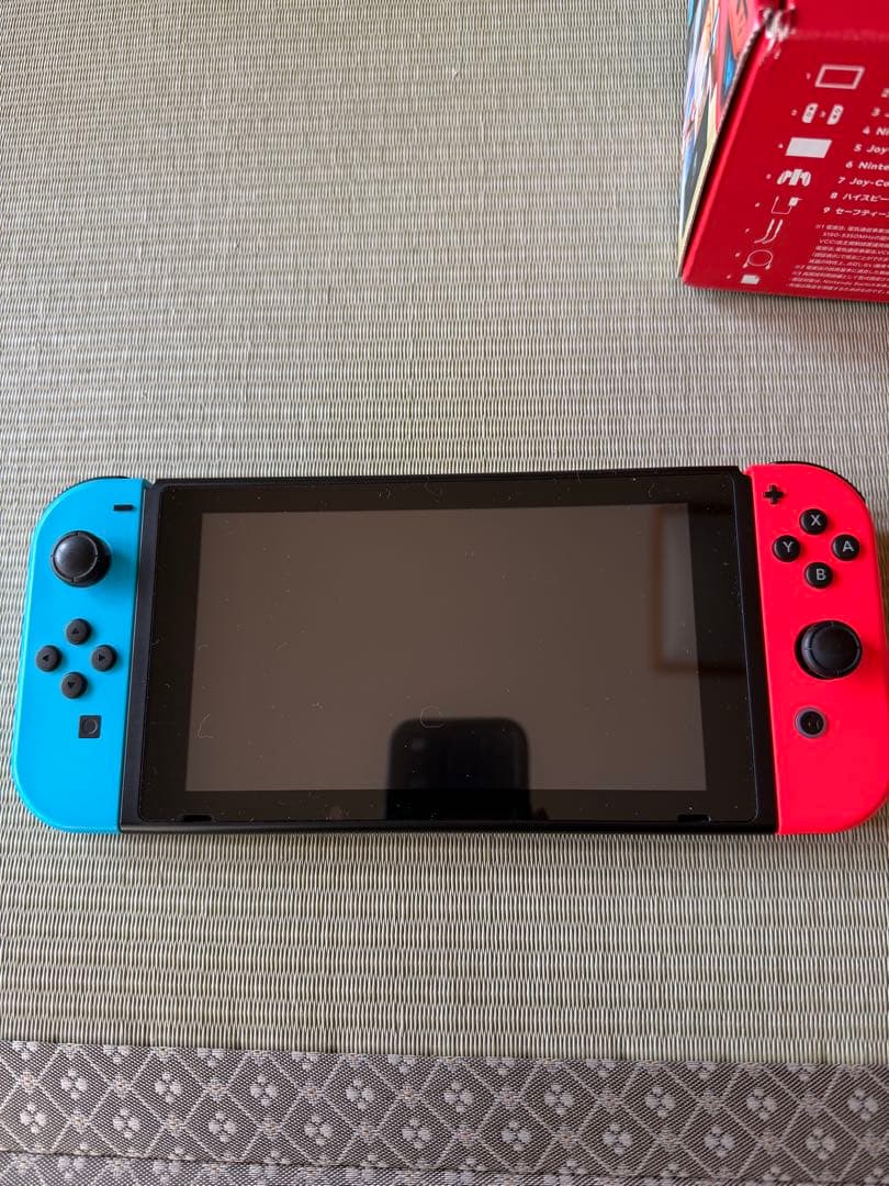 Nintendo Switch 本体 青/赤