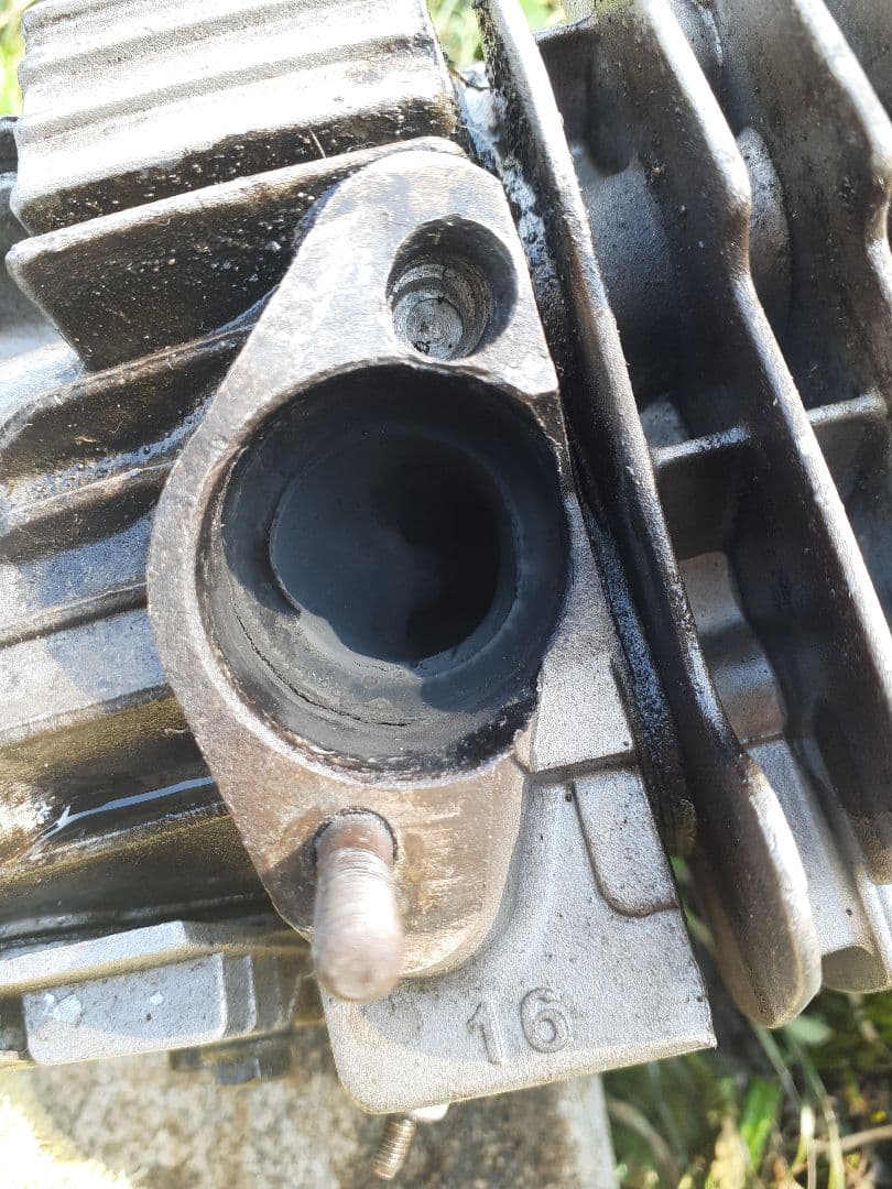 124cc遠心クラッチバック付き3速キック無しセル付き