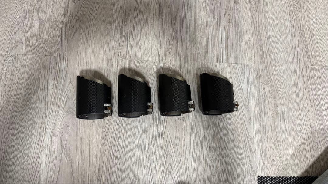F80 F82 M3 M4 純正マフラー用マフラーカッター カーボン 4個セット