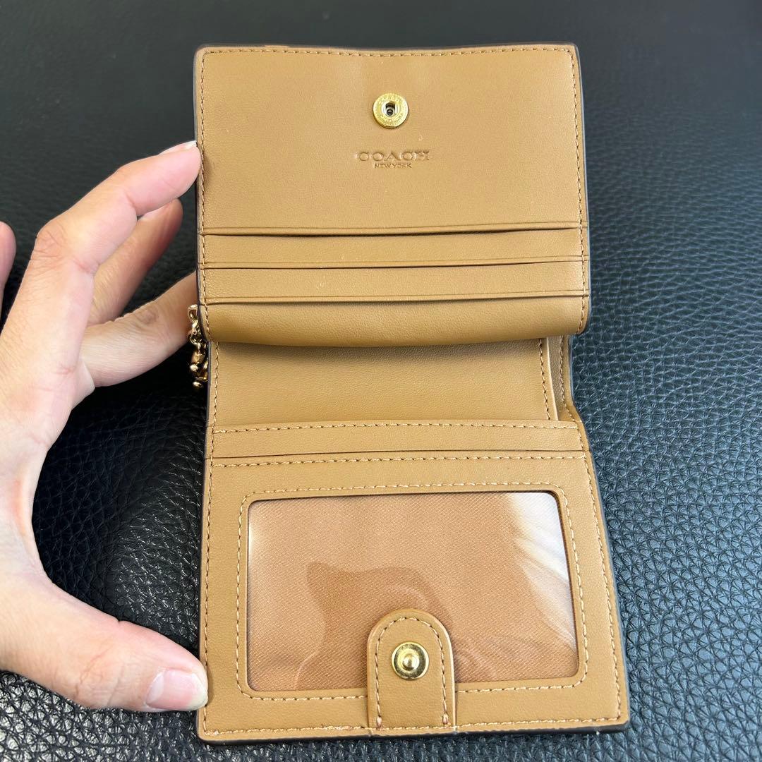COACH コーチ ホワイト 二つ折り財布 レザー ゴールド 美品