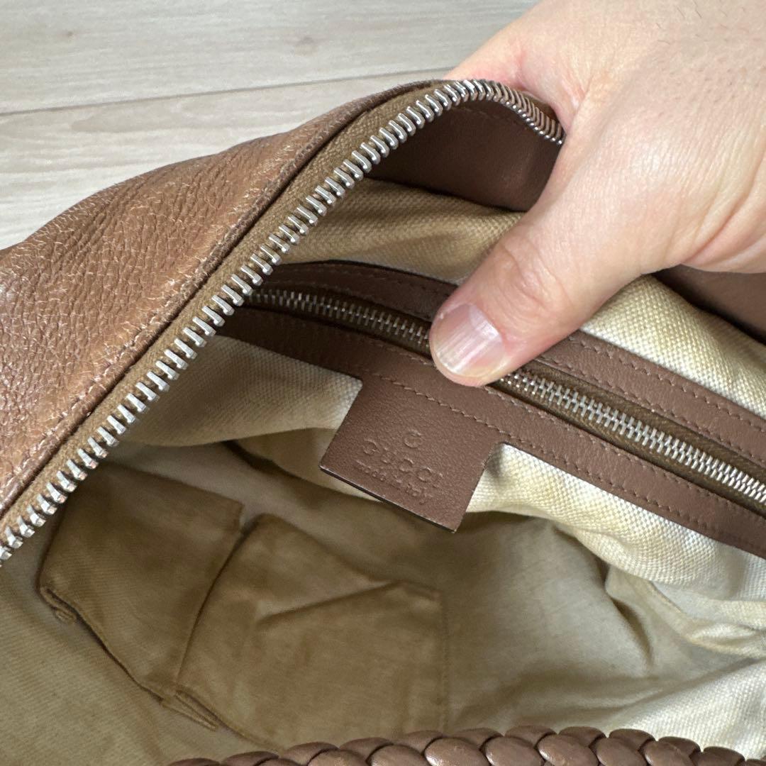 GUCCI メンズ　メッセンジャーバッグ