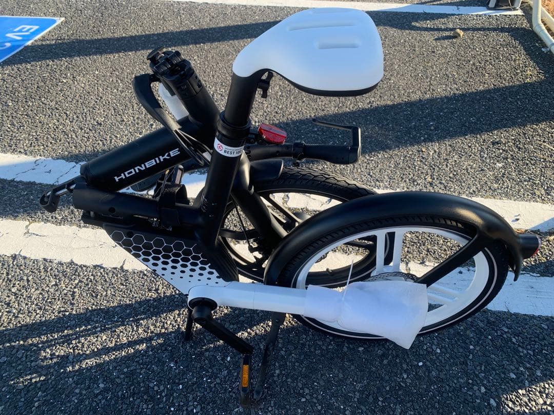 新品HONBIKE 電動アシスト自転車PLUS 黒白(カゴ、空気入れ付き)